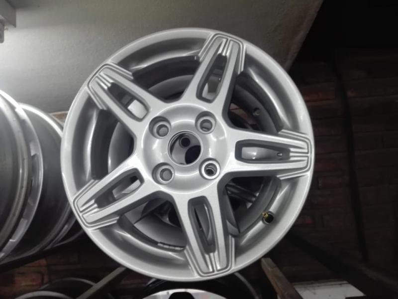 Llanta 15" FORD FIESTA KINETIC  VERSIÓN 2019