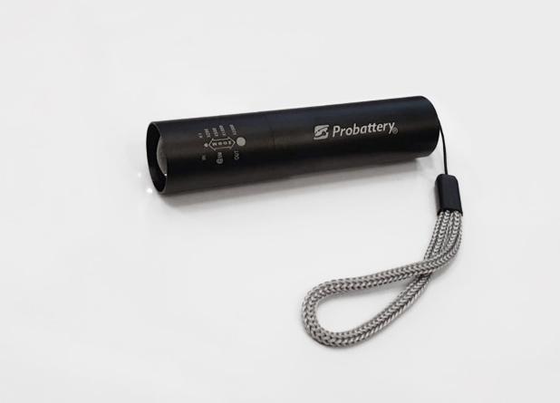 Linterna de mano 3w con Zoom Recargable