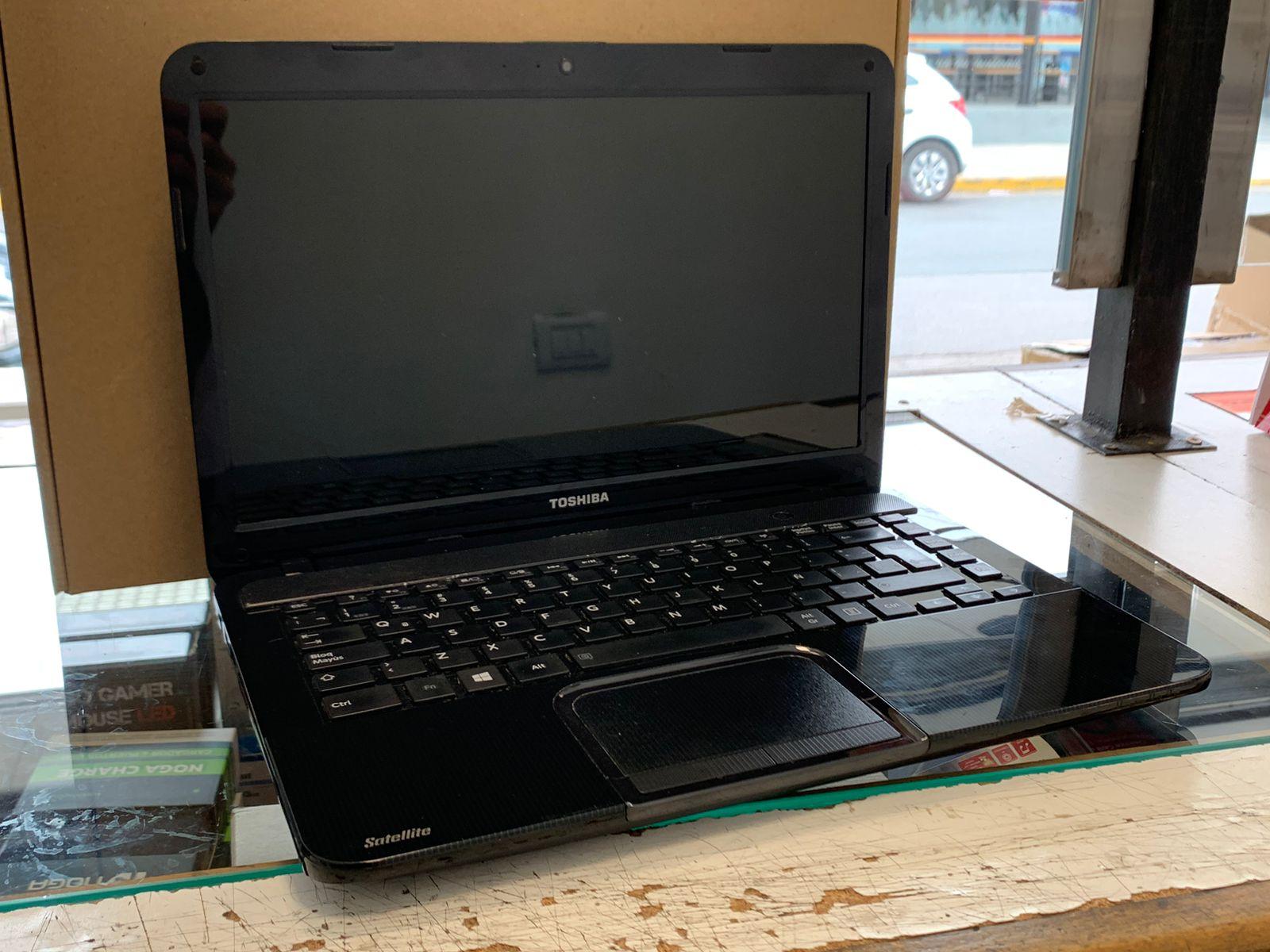 Notebook Outlet Toshiba Satellite C800 2gb Ram i5 3th Gen 120Gb SSD