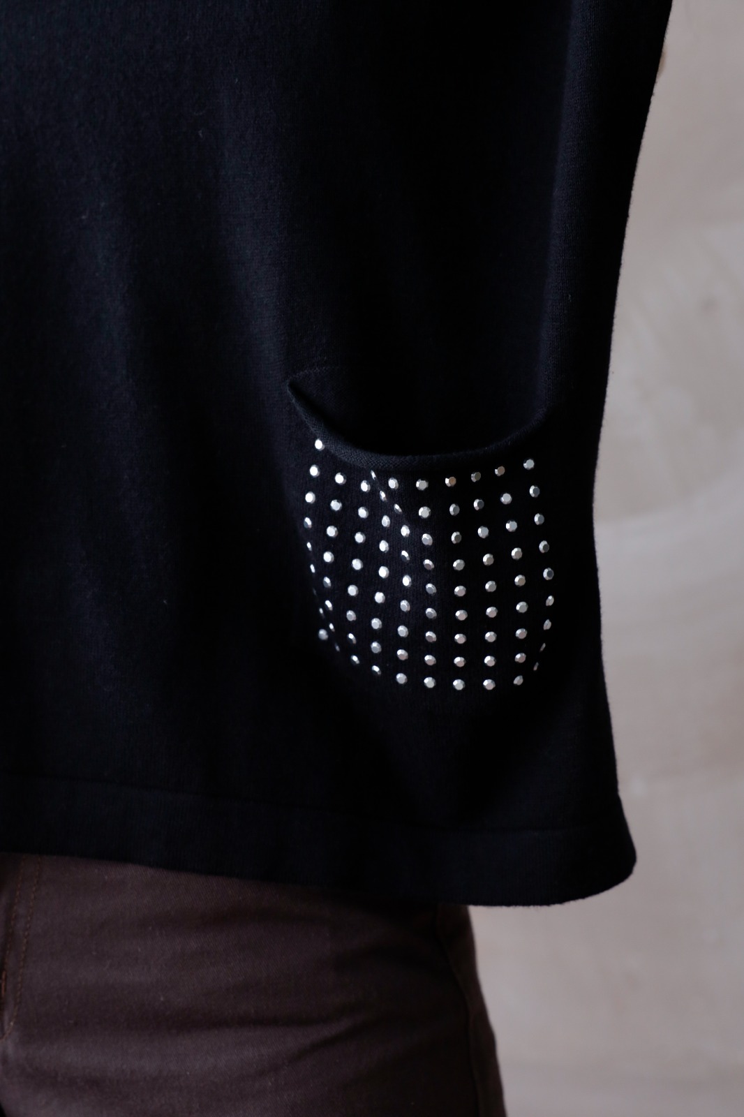 Sweater Rafaela Con Bolsillo Y Tacha