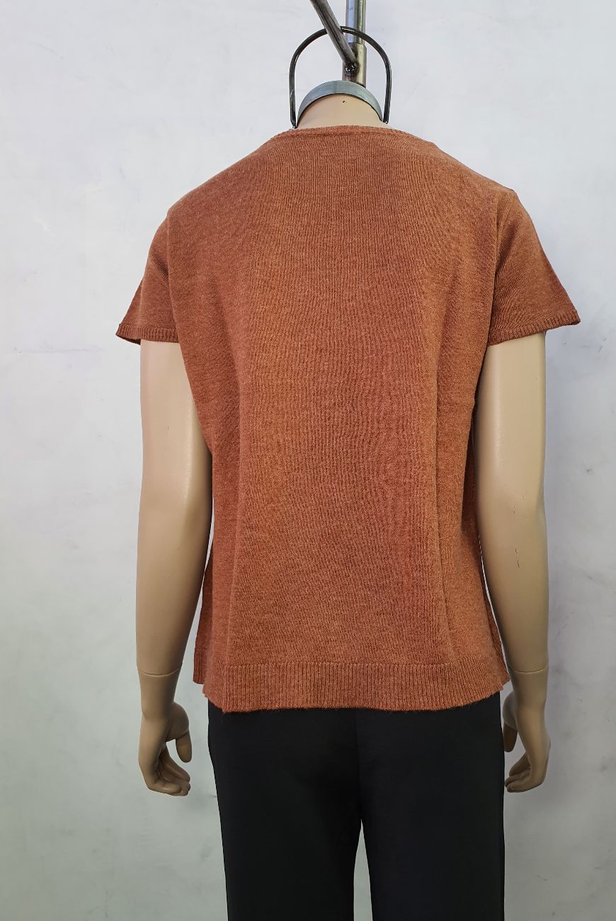 Sweater Lucia Manga Corta En V Con Botones