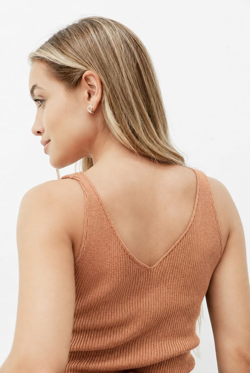 Musculosa Vanina En V