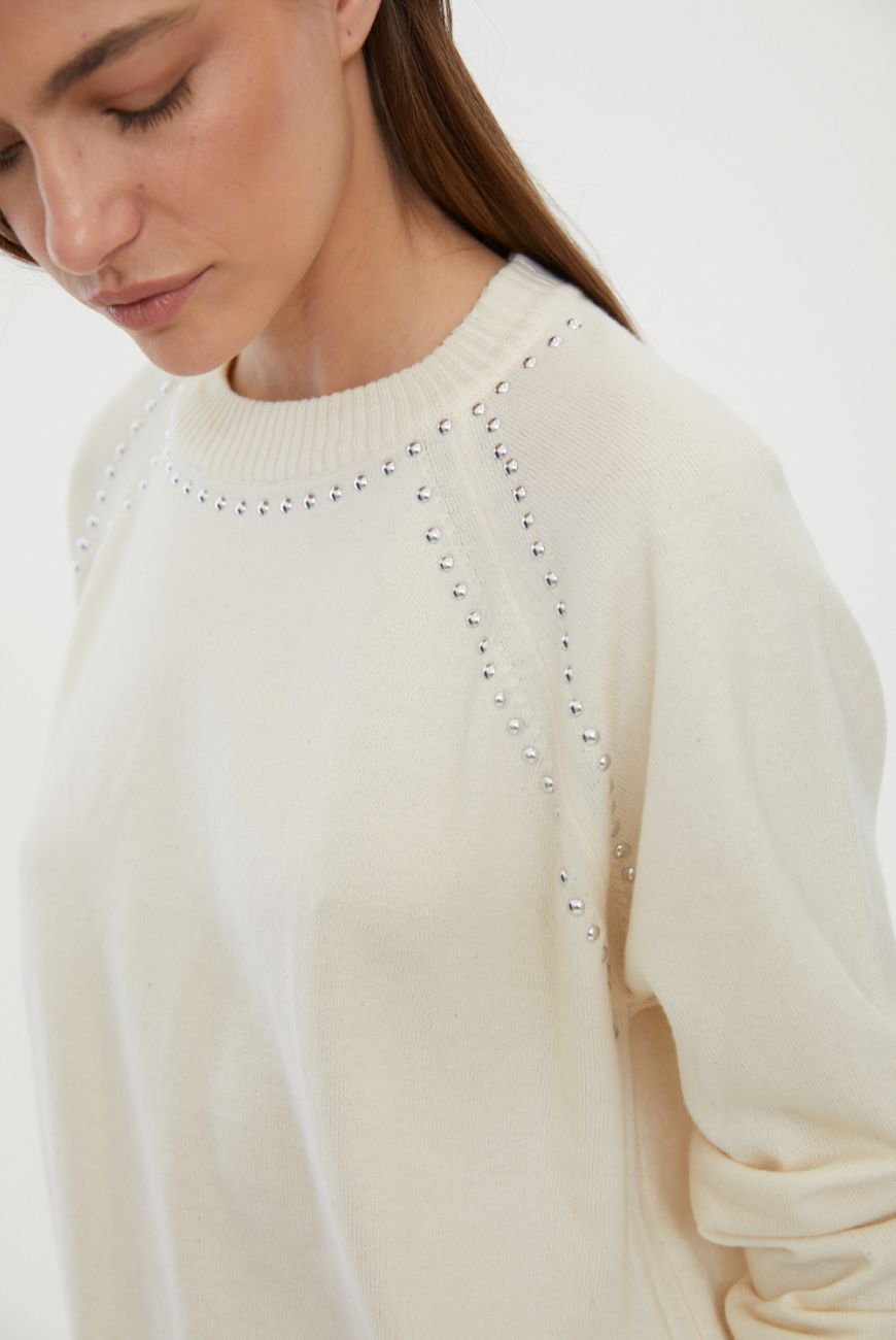 Sweater Micaela Con Tachas