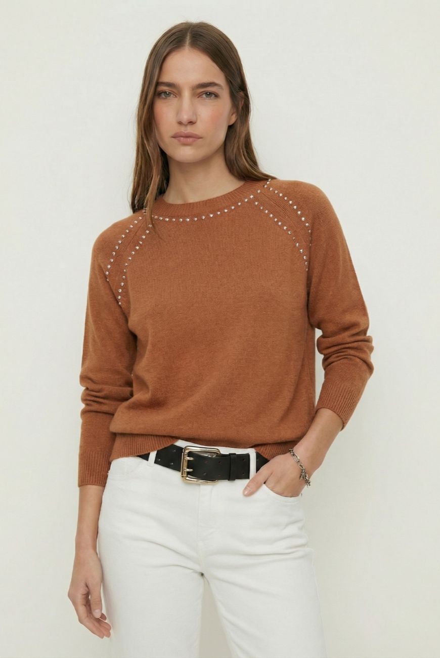 Sweater Micaela Con Tachas