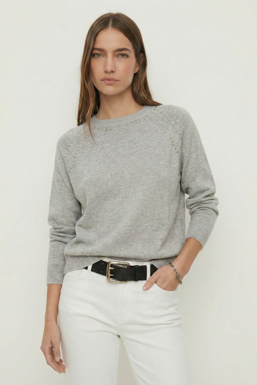 Sweater Micaela Con Tachas