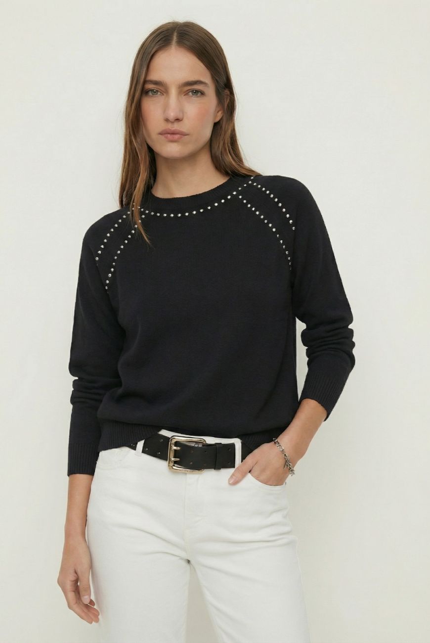 Sweater Micaela Con Tachas