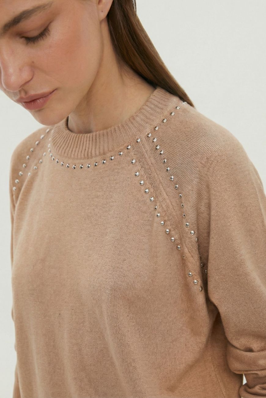 Sweater Micaela Con Tachas