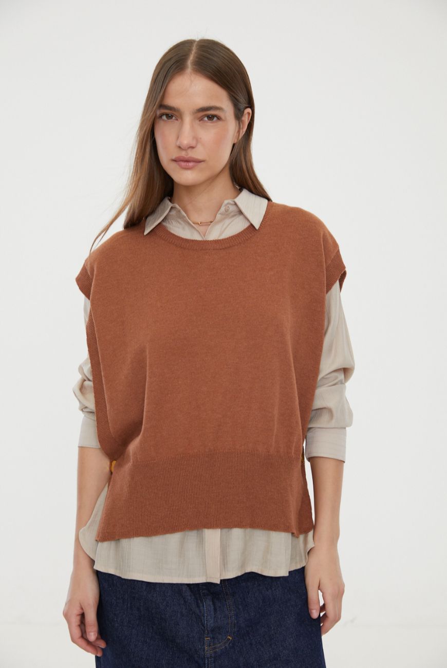 Chaleco Veronica Con Boton Lateral