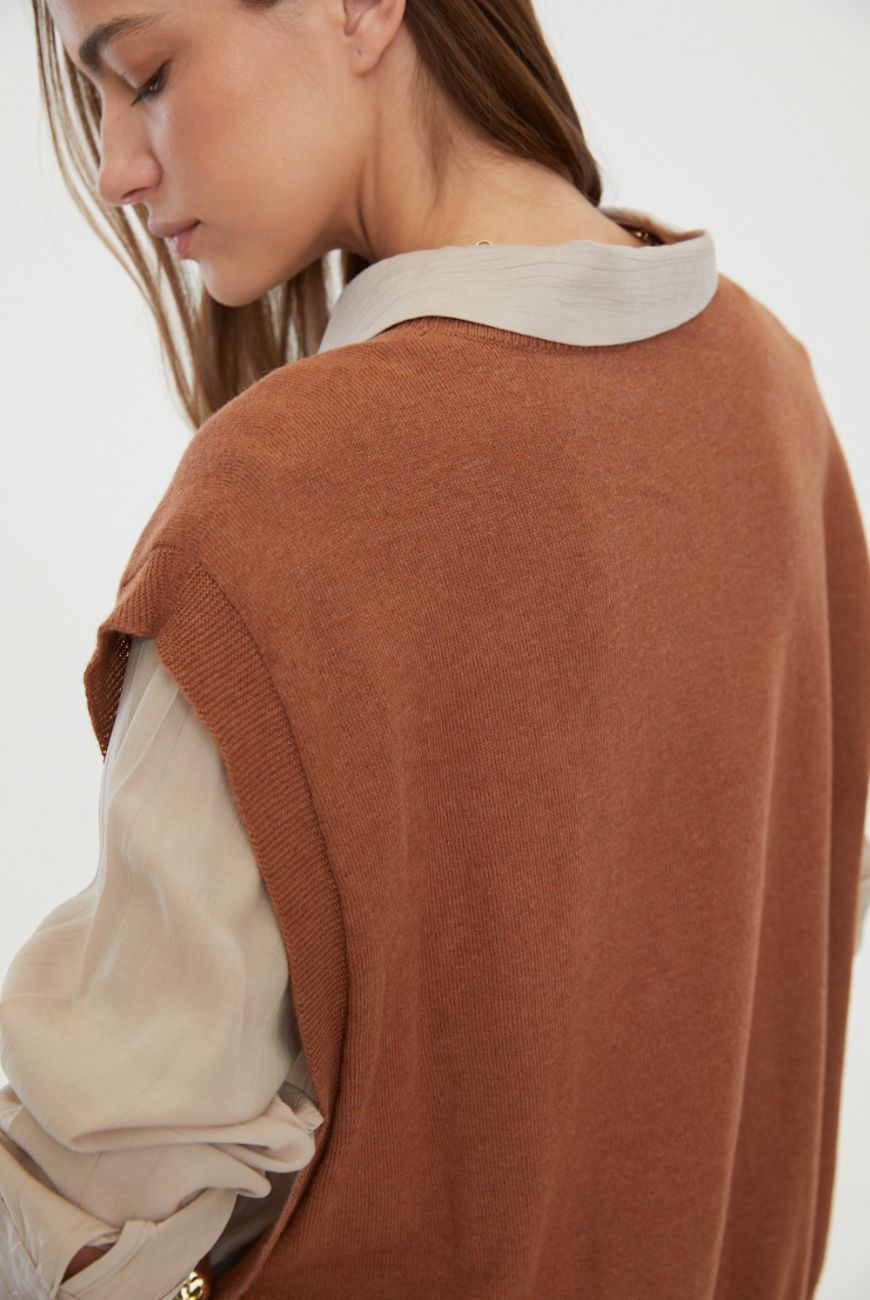 Chaleco Veronica Con Boton Lateral