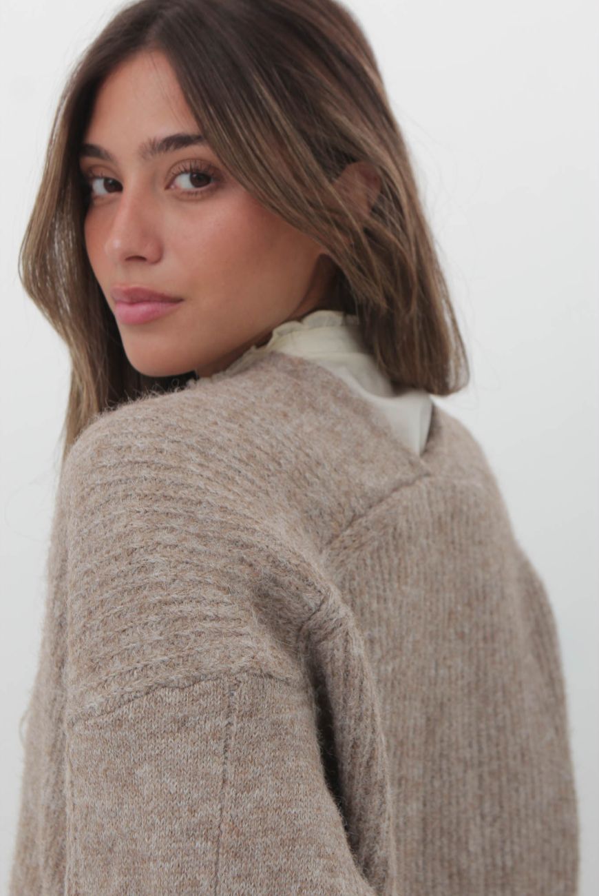 Sweater en V Cuello Trenzado
