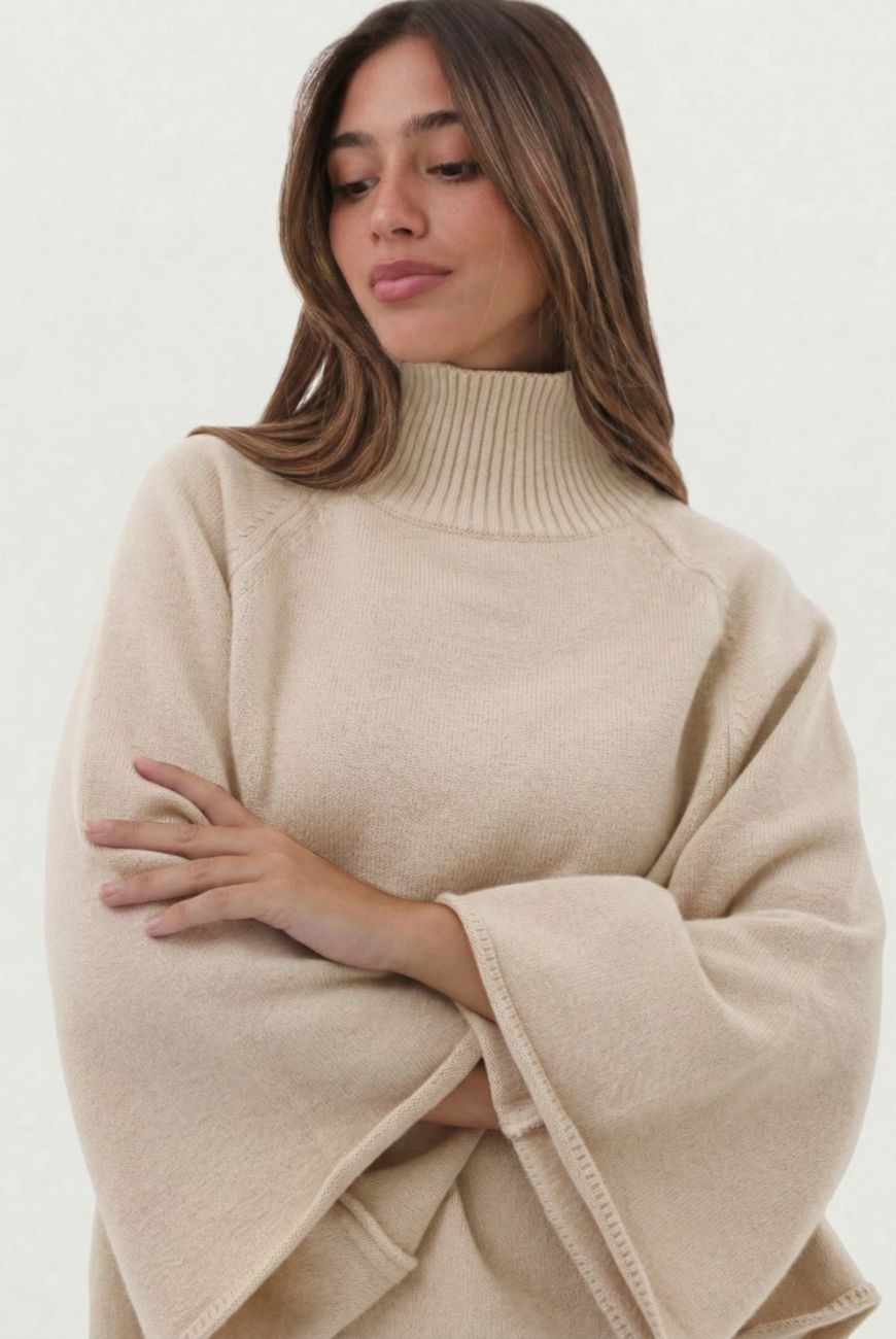 Poncho Murcielago Elena