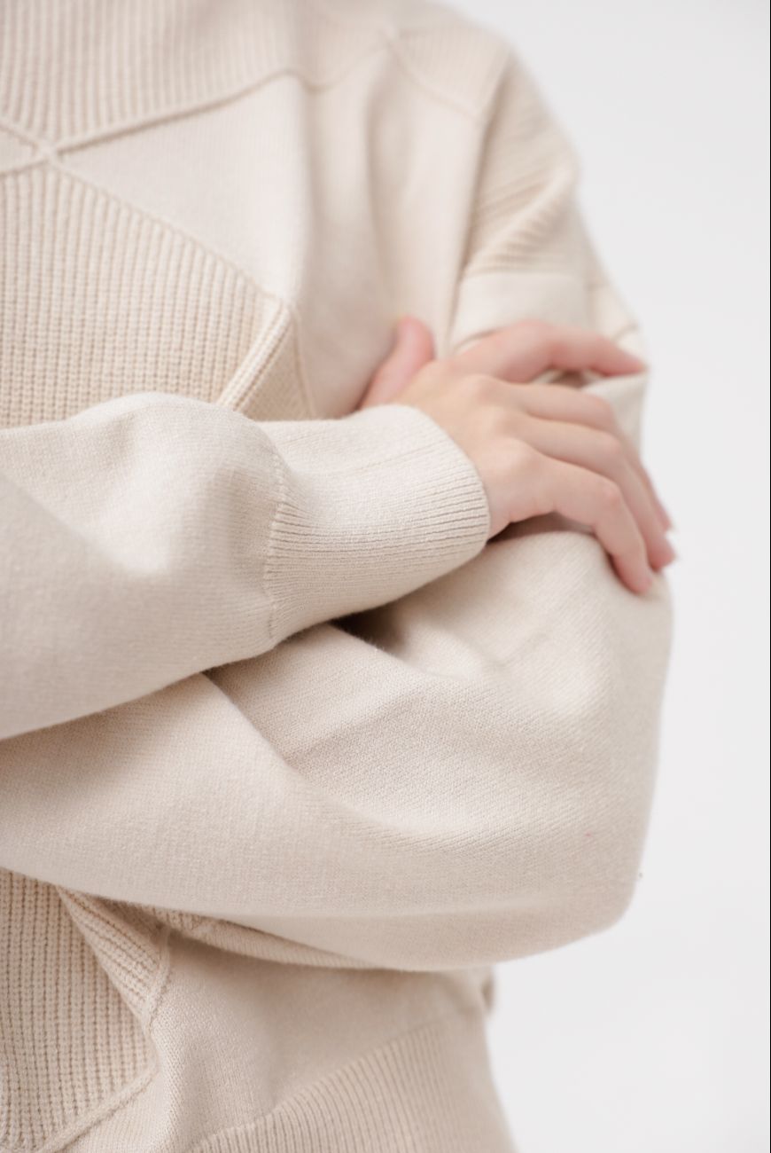 SWEATER NEFERTARI CON ROMBOS