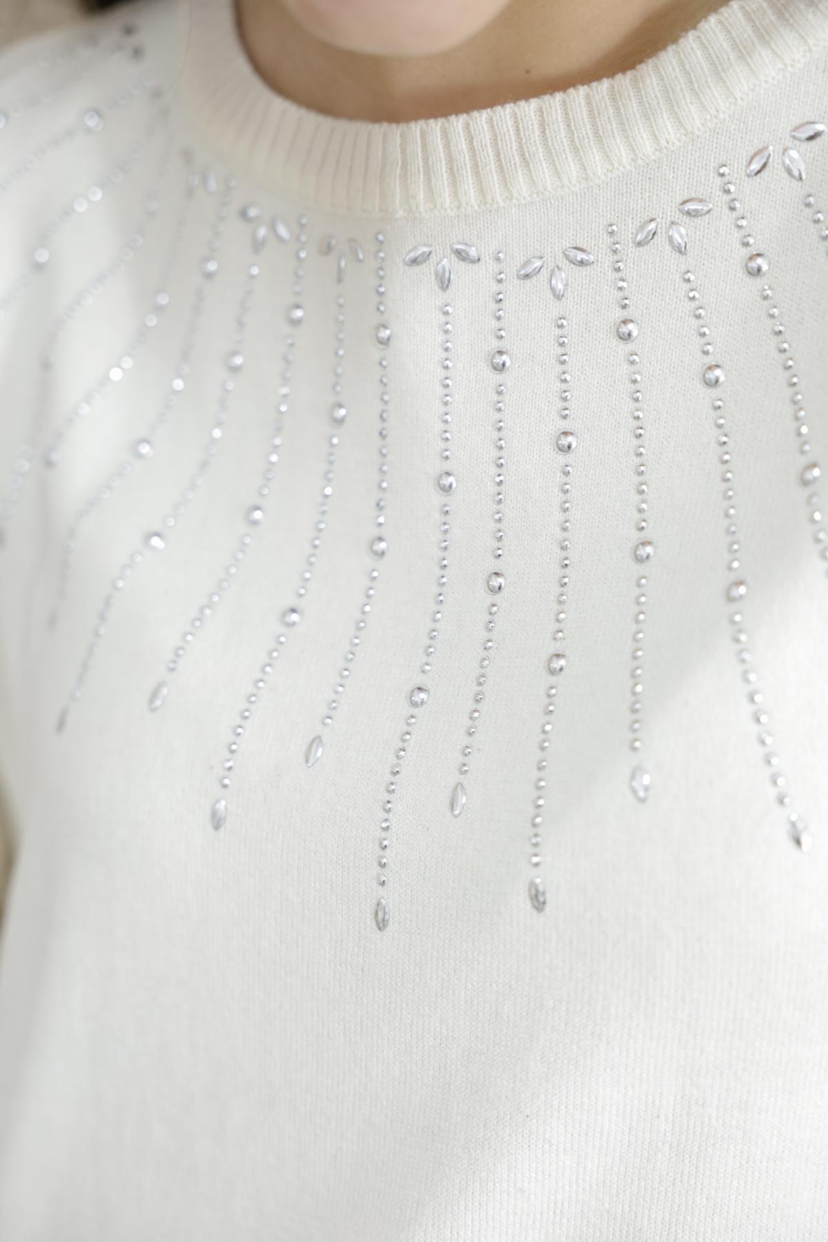 Sweater Melanie Con Tachas