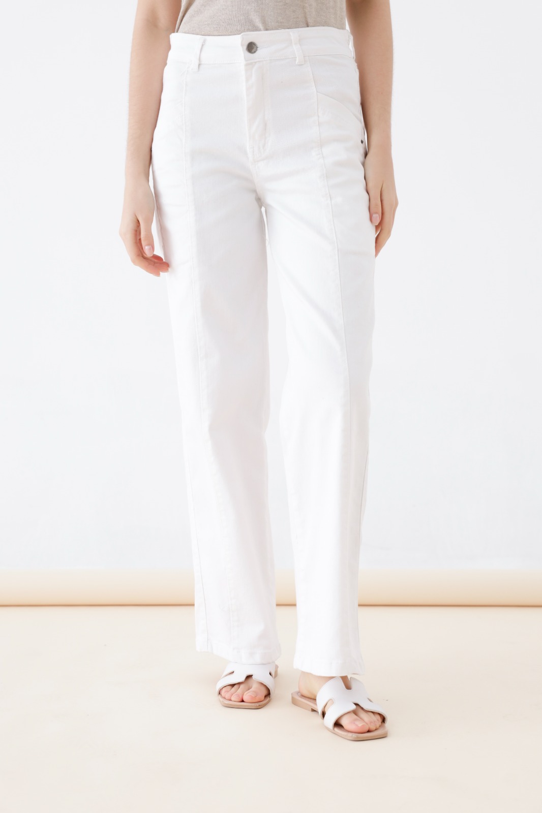 Jeans Recto Con Recorte Belgica