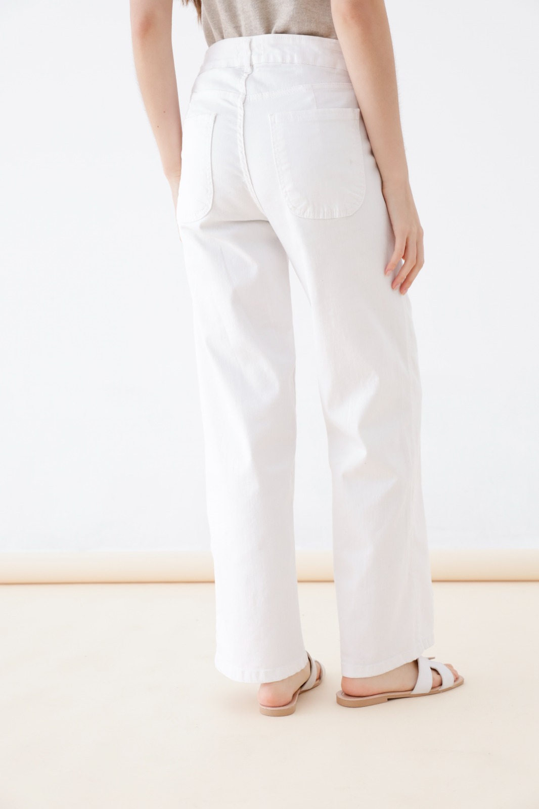 Jeans Recto Con Recorte Belgica