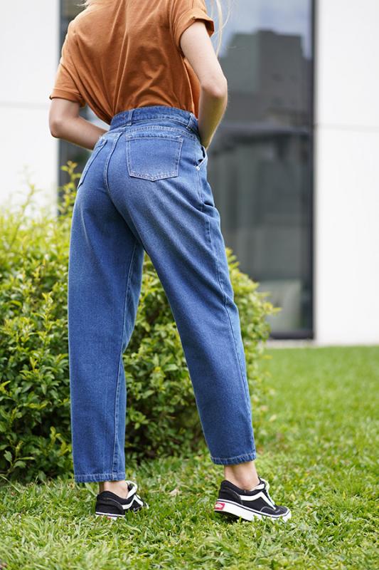 Jeans Localizado Con Pinza Londres