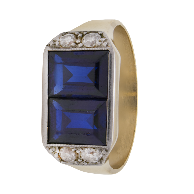 ANILLO CON FRENTE DE ZAFIROS Y BRILLANTES - 18 KTS.