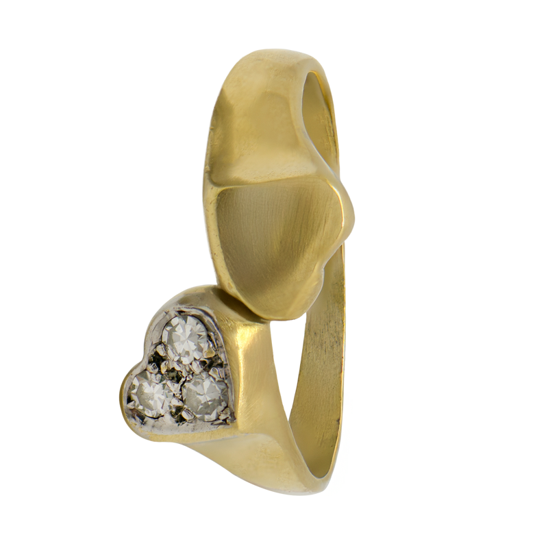 ANILLO CON 2 CORAZONES Y BRILLANTES- 18 KTS.
