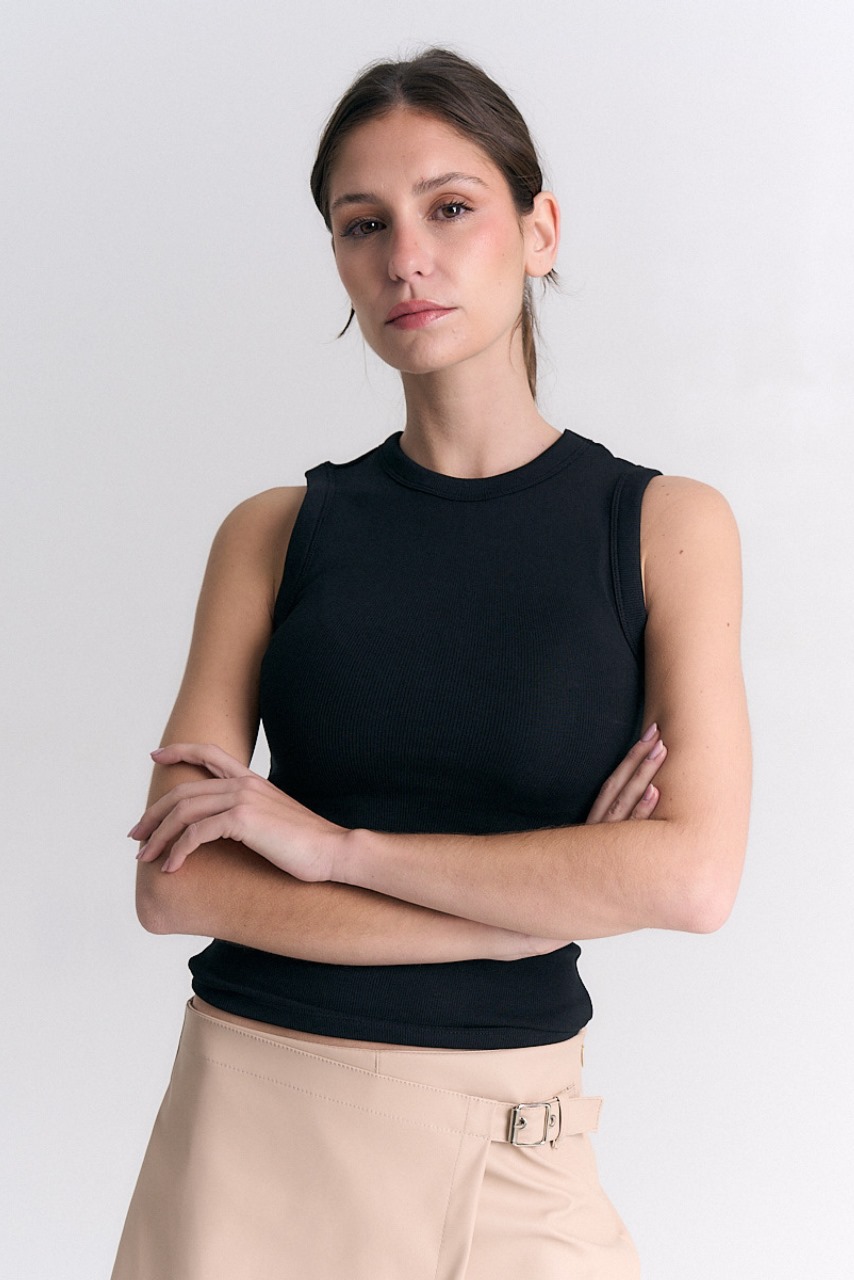 Musculosa Thalia.Nina rib cuello redondo Art.3095