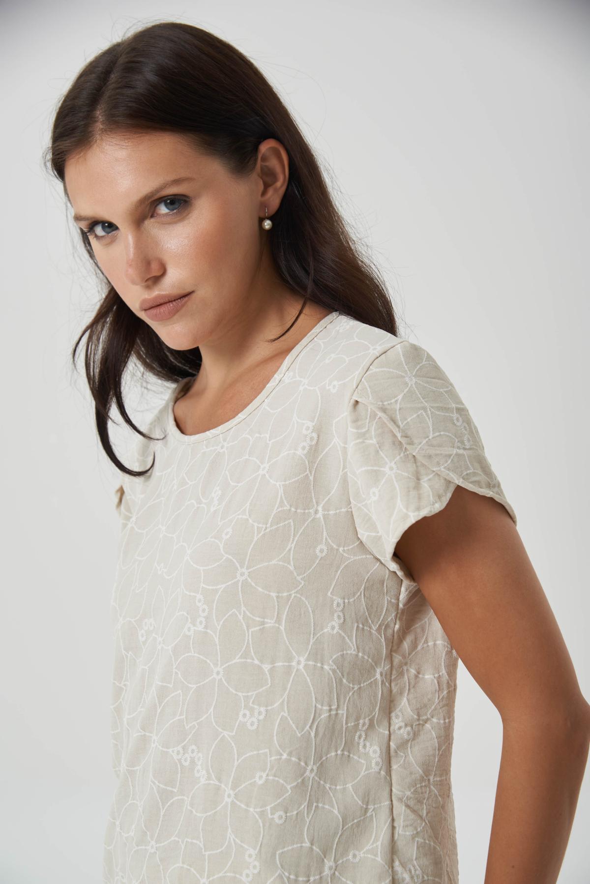 Blusa Nixie.Cey bordado manga cruzada espalda partida Art.3093 Art.3093