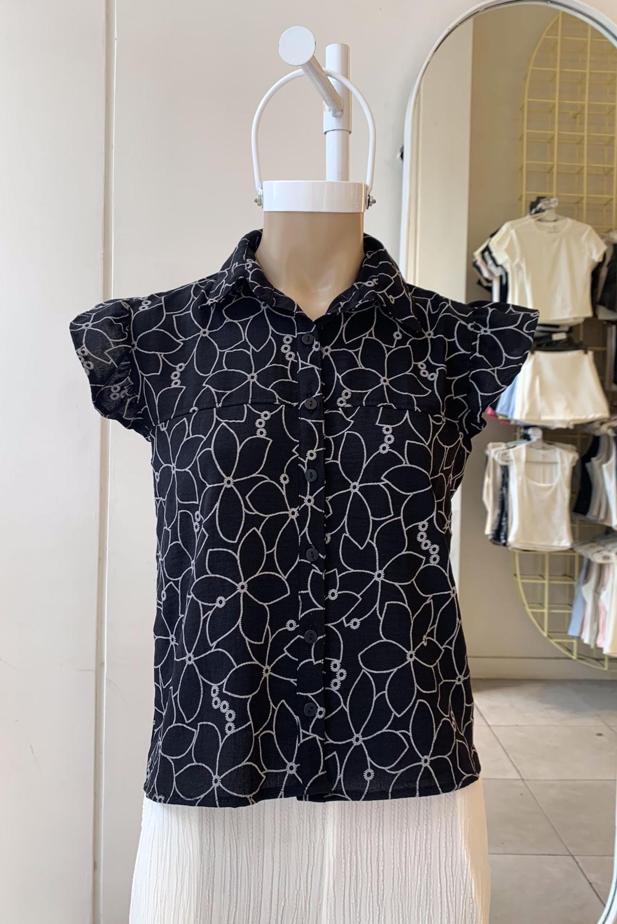 Camisa Junie.Cey bordado sin mangas Art.30103