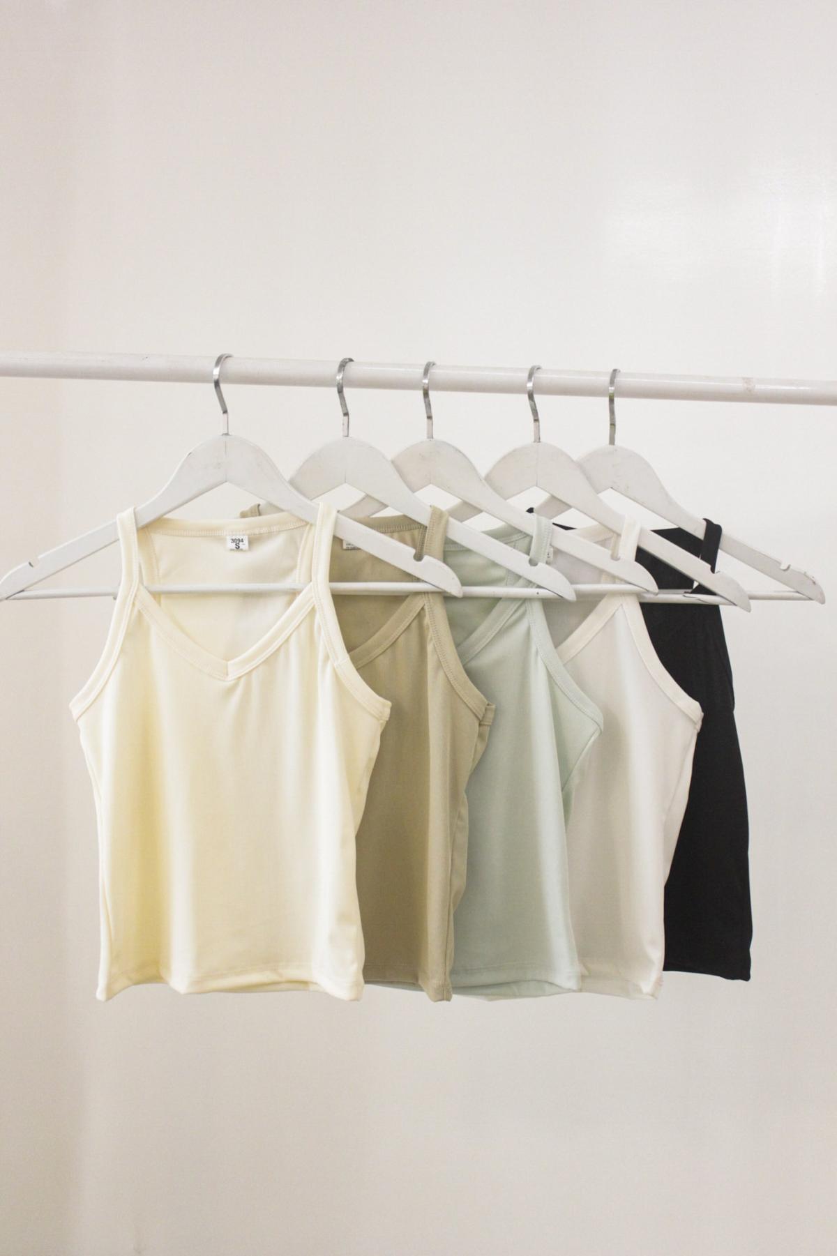 Musculosa Solene.Nina rib cuello en V Art.3094