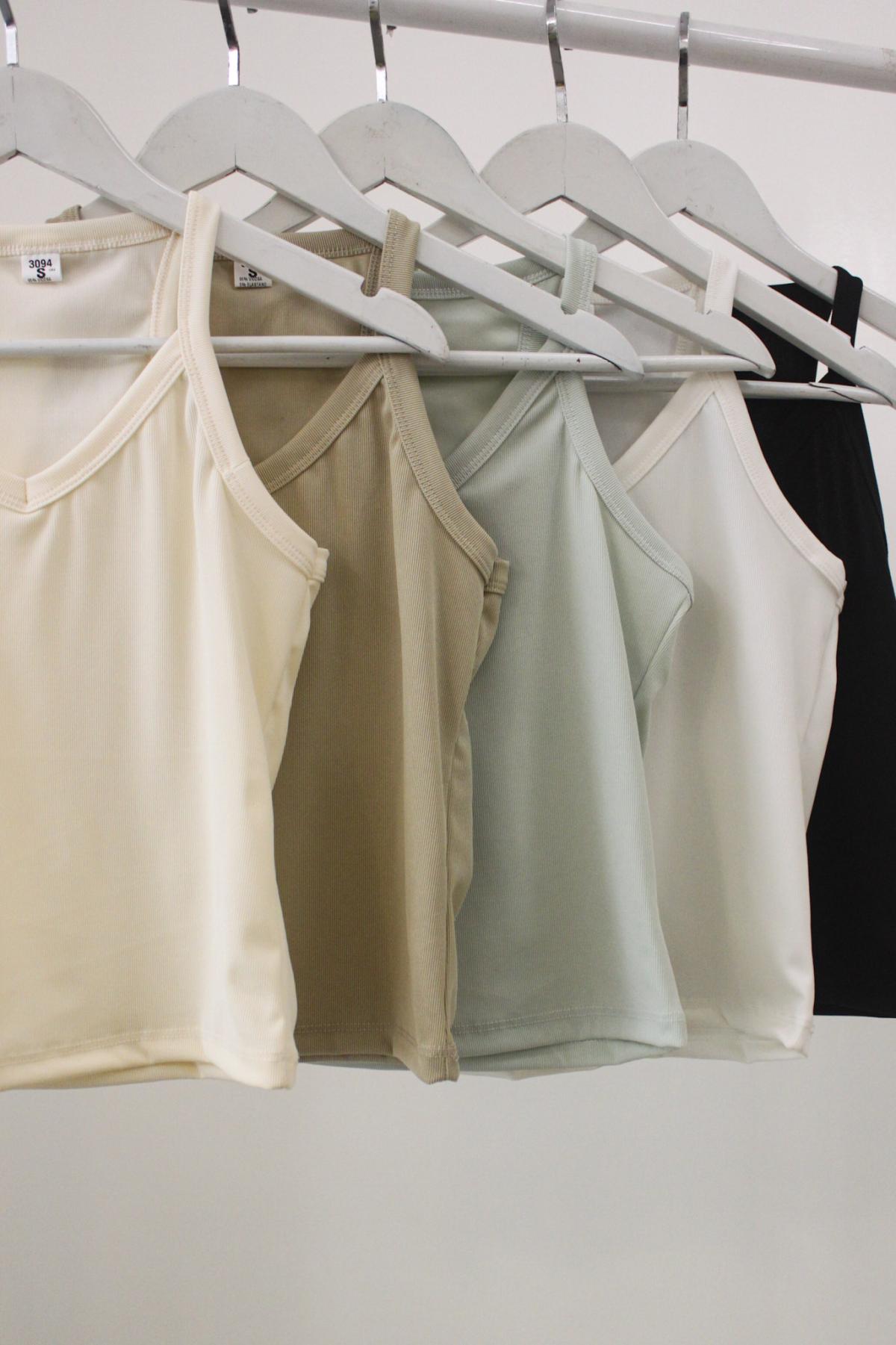 Musculosa Solene.Nina rib cuello en V Art.3094