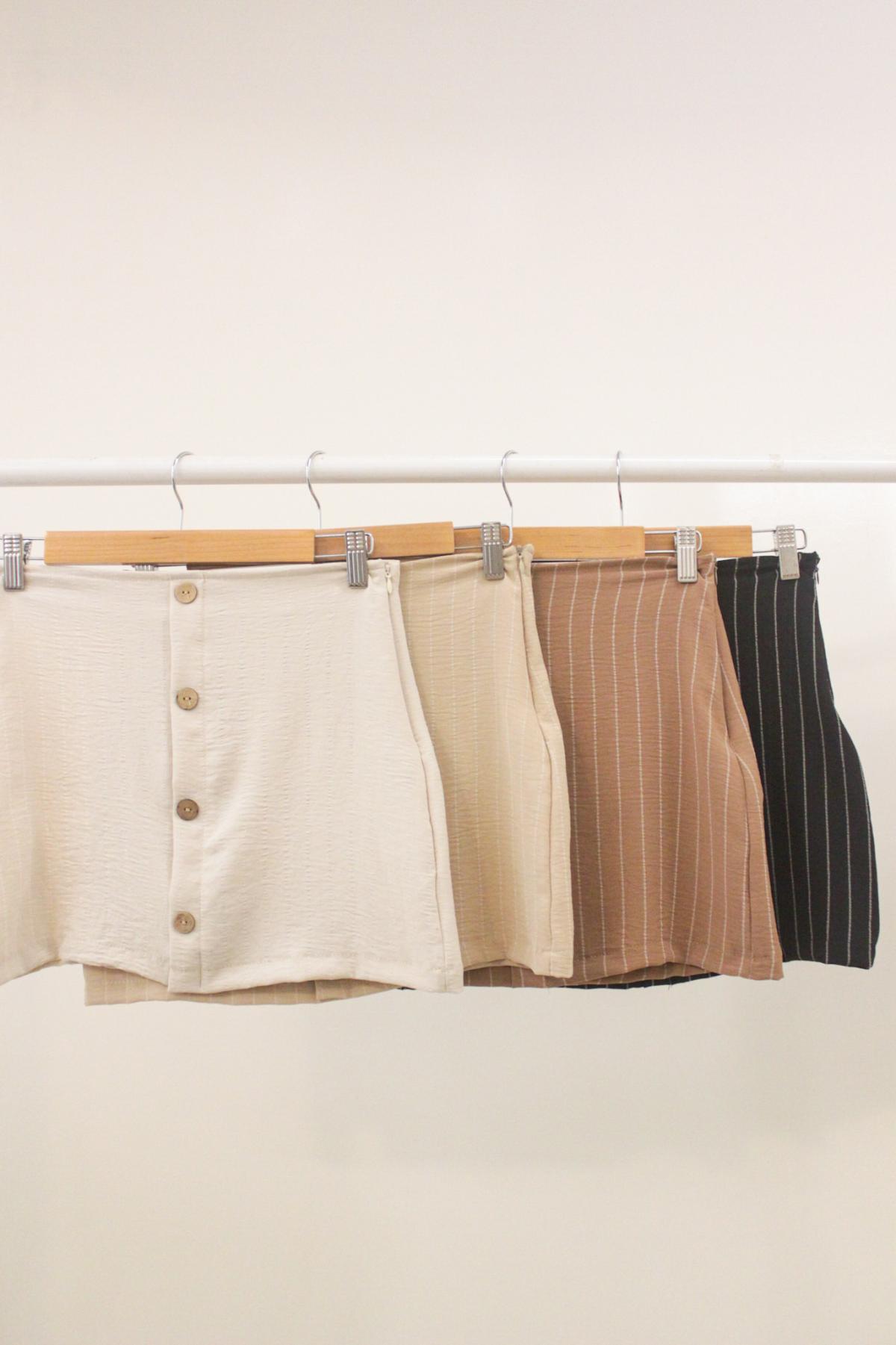 Pollera Lumira.Cey rayado c/botón y cierre art.30135