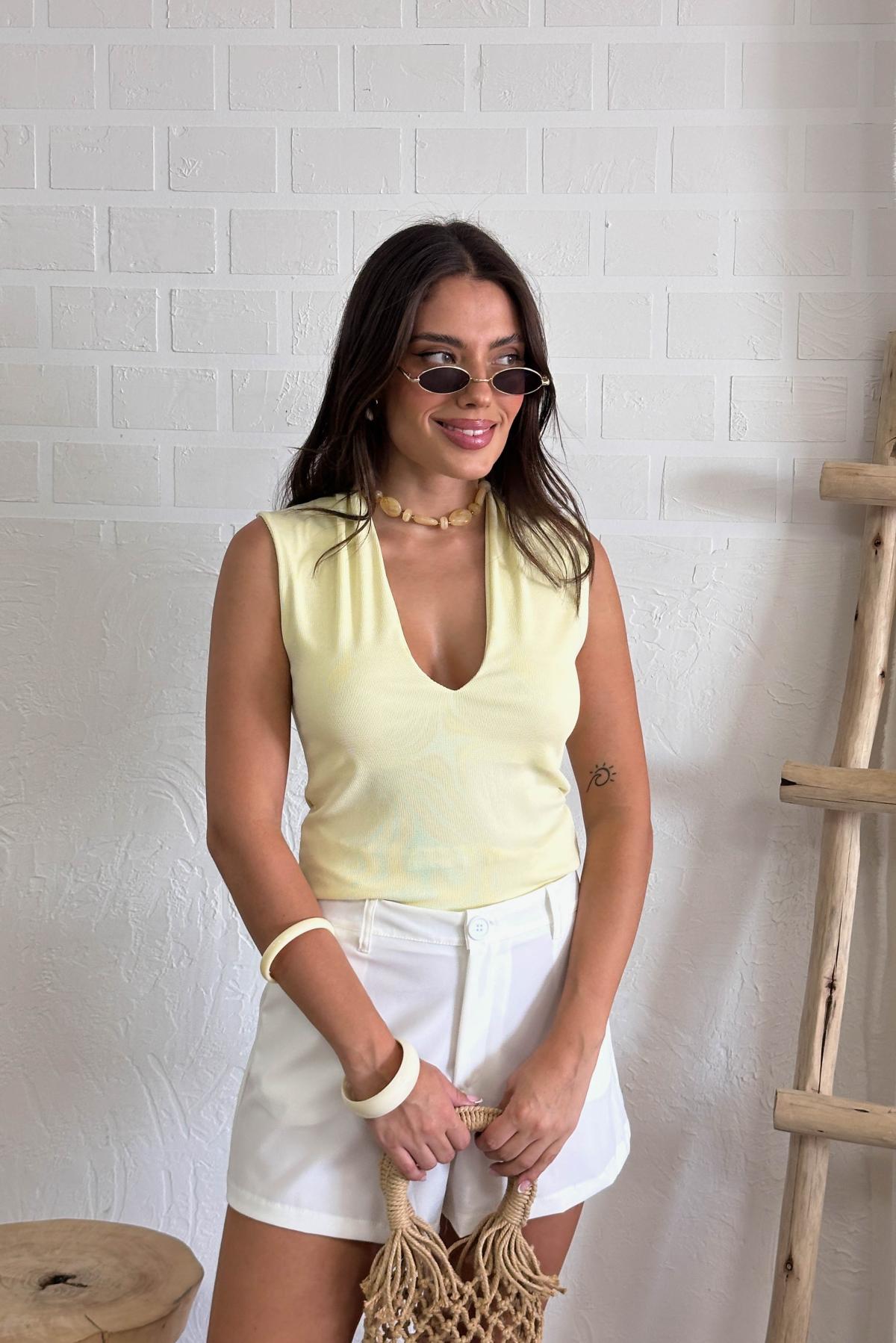 Musculosa Fiora.Micro morley sin manga escote en V Art.30111