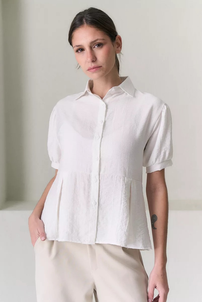 Camisa Polly.Emilia arrugadita manga corta c/pinza Art.3044