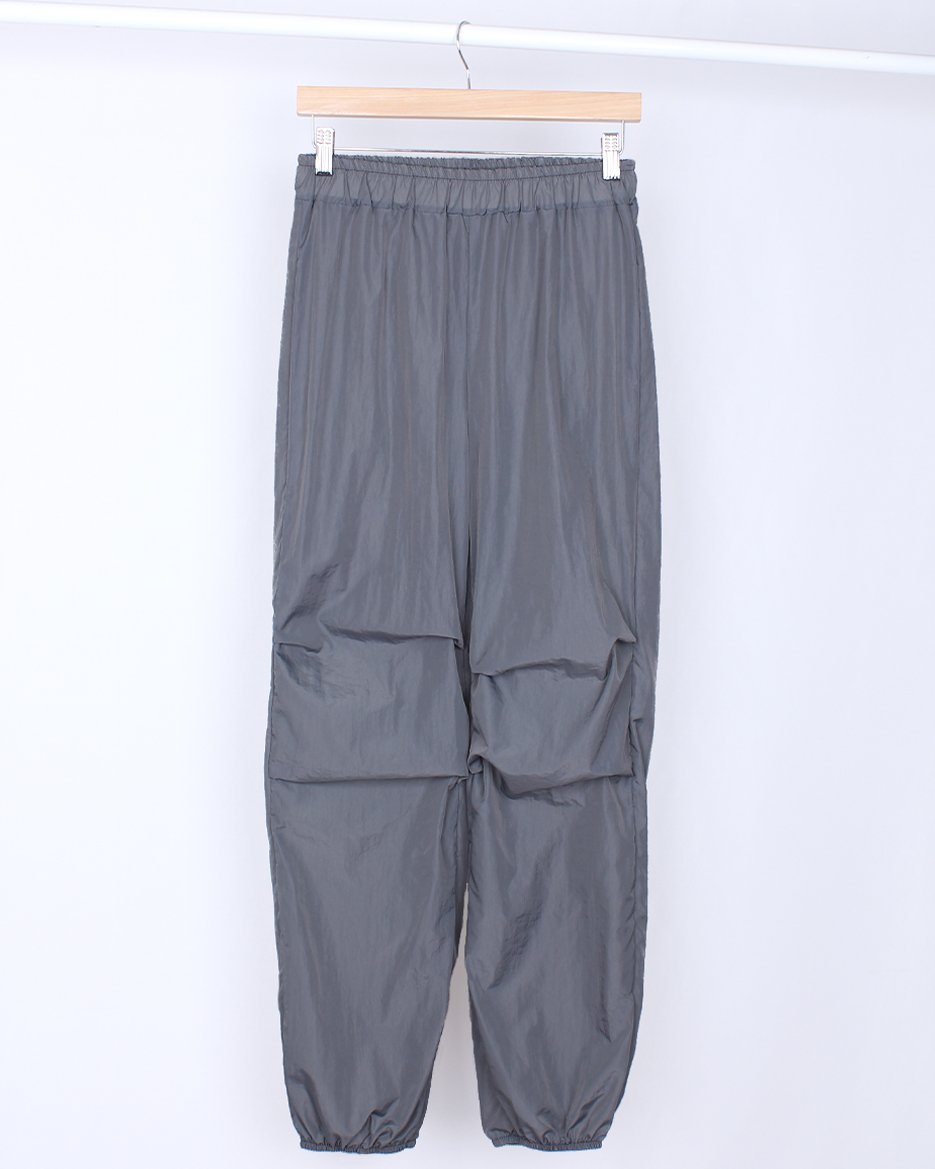 Jogging Mavis.Parachute con elástico en cint. y bota Art.2935