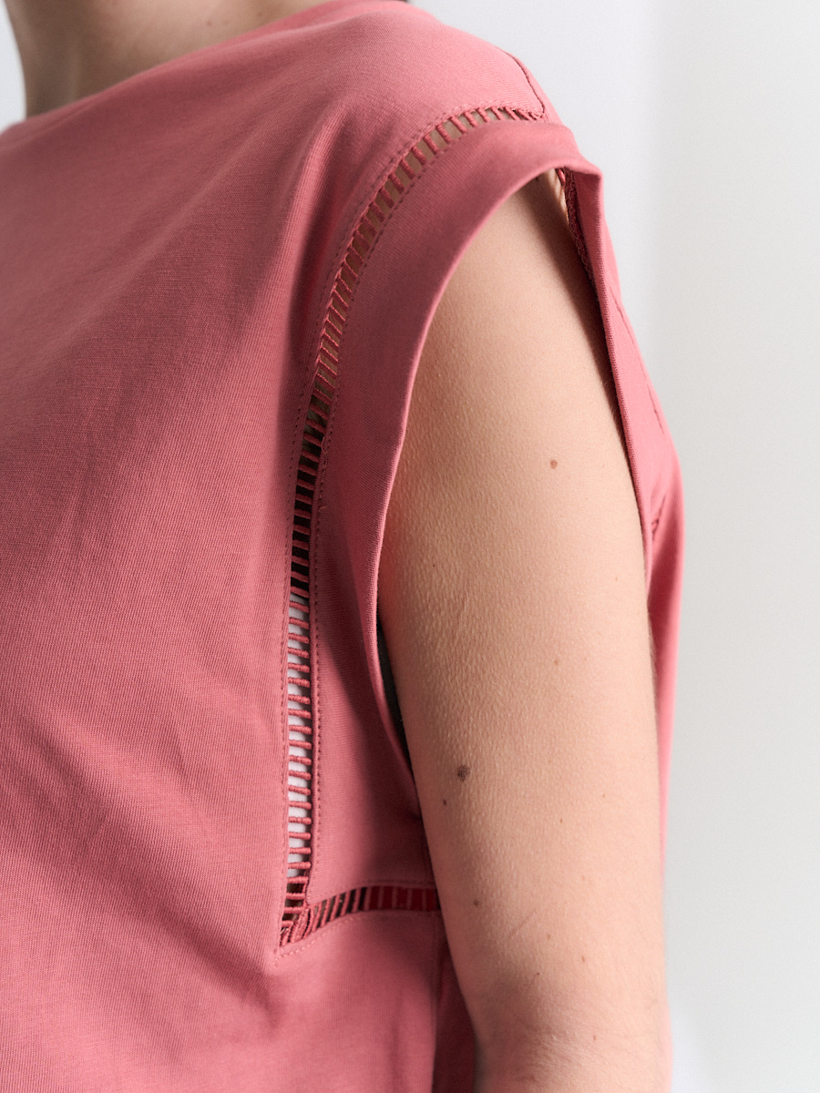 Remera Amber.Crepe viscosa c/ puntilla. Art 3032