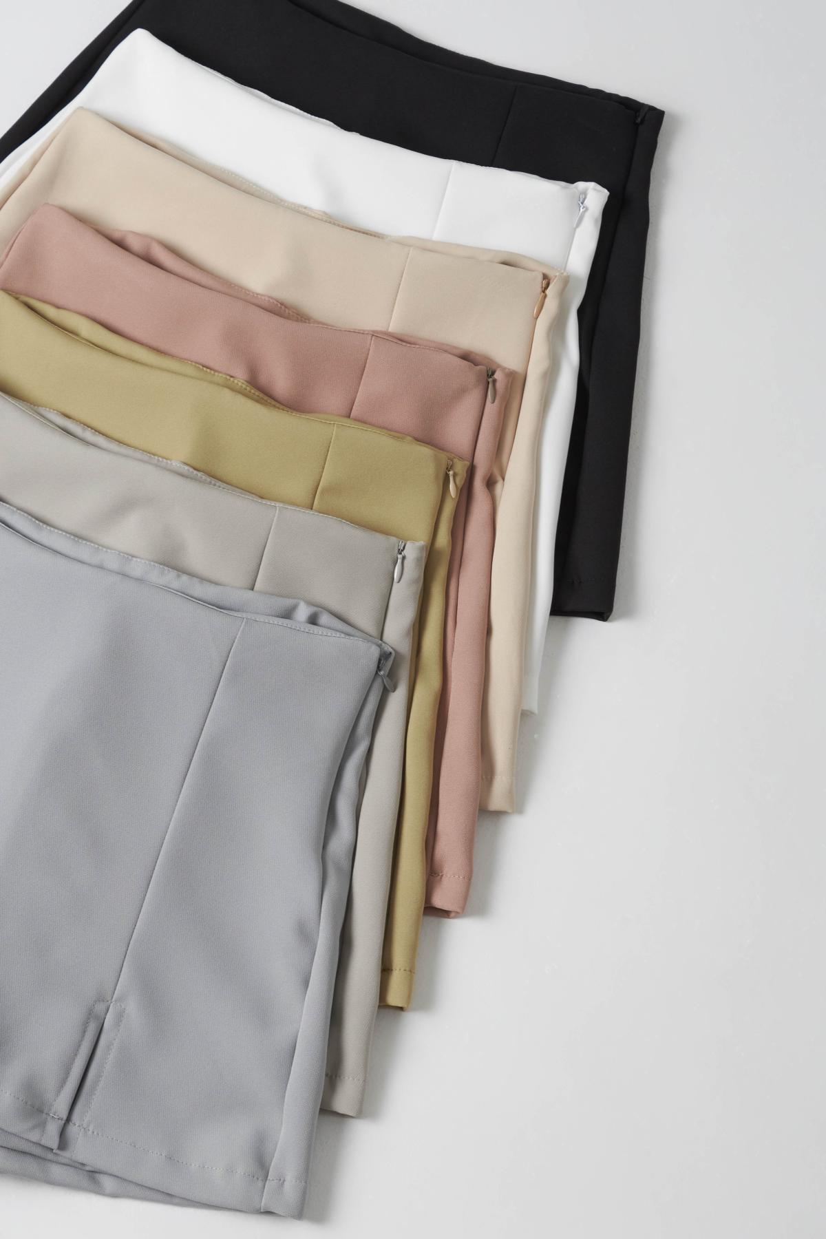 Short pollera Saphira.sastrero c/tajo y cierre Art.2928