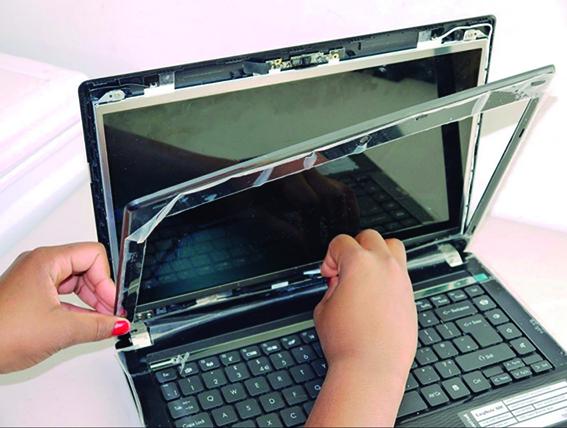 REPARACIÓN DE CARCASAS DE NOTEBOOKS