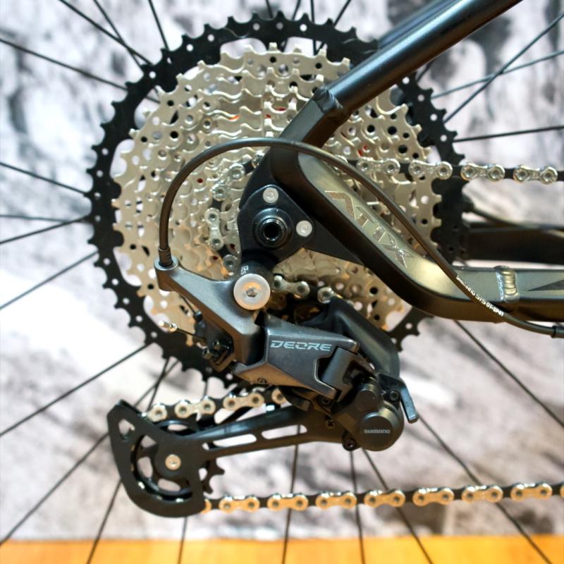 VENZO ATIX EXPERT R 29