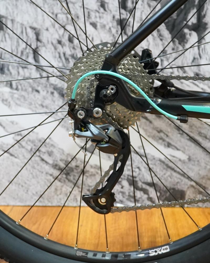 VENZO RAPTOR  R 29 ALTUS 2 X 9