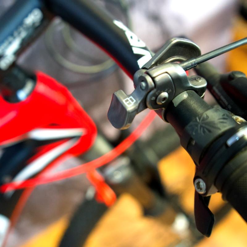 VENZO X-BLAZE CARBONO R 29