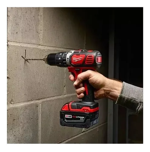 Taladro Atornillador Percutor A Bateria Milwaukee 2607-259a Rojo Robusto Duradero Versatil Liviano Trabajos En Casa Obra Pesada