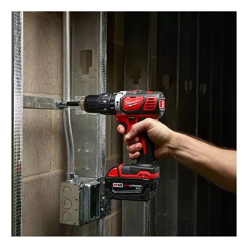 Taladro Atornillador Percutor A Bateria Milwaukee 2607-259a Rojo Robusto Duradero Versatil Liviano Trabajos En Casa Obra Pesada