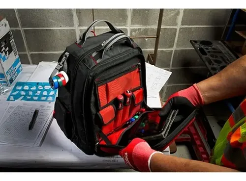 Mochila Reforzada Milwaukee Packout 4822-8301 48 Bolsillos C Rojo