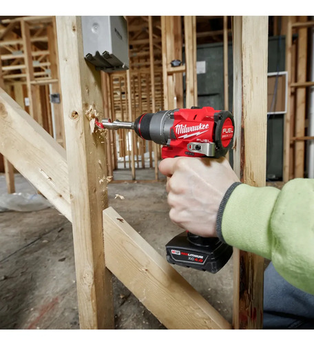 Taladro Atornillador Milwaukee 3403-259a Cargador Y 2 Bat. R Rojo 1700rpm