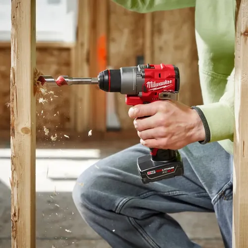 Taladro Atornillador Milwaukee 3403-259a Cargador Y 2 Bat. R Rojo 1700rpm