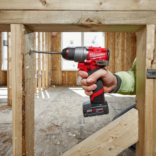 Taladro Atornillador Milwaukee 3403-259a Cargador Y 2 Bat. R Rojo 1700rpm