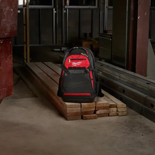Mochila Milwaukee 48-22-820 Ideal Para Herramientas Y Laptop Color Rojo / Negro