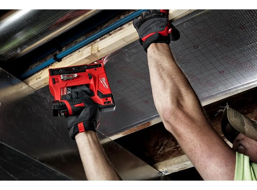 Engrampadora 12v Milwaukee 2447-20 - Grampas 3/8 Sin Bateria