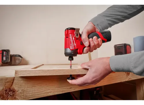 Milwaukee 3453-20 Atornillador De Impacto M12 Fuel 3ra Gen. Color Rojo