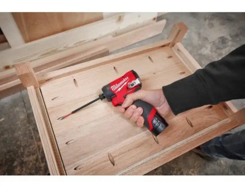Milwaukee 3453-20 Atornillador De Impacto M12 Fuel 3ra Gen. Color Rojo
