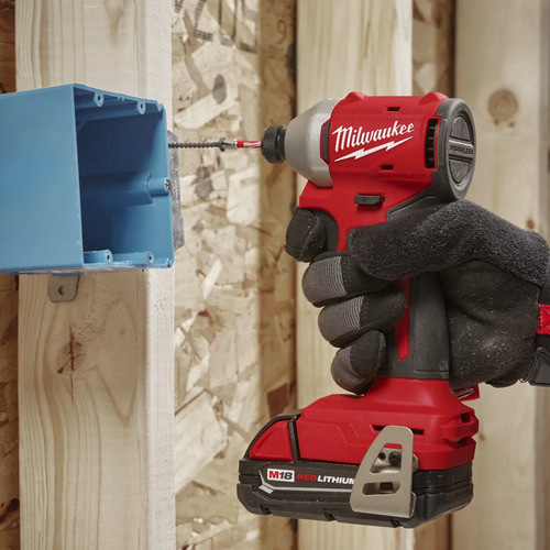 Atornillador De Impacto Milwaukee 3650-20 Encas. 1/4 Sin Bat Rojo 3600