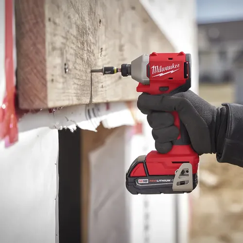 Atornillador De Impacto Milwaukee 3650-20 Encas. 1/4 Sin Bat Rojo 3600