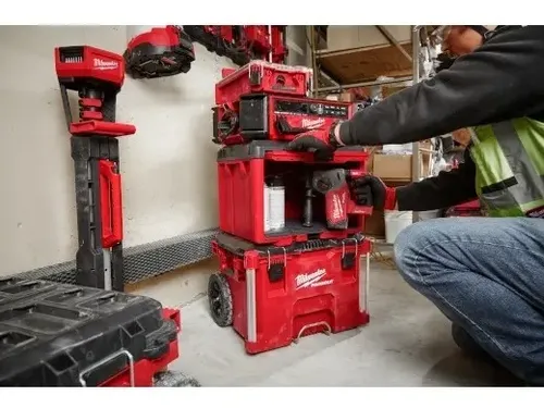 Caja Modular Con Puerta Frontal Milwaukee Packout 48-22-8445 Color Rojo